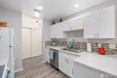 4118 212th Street SW #C103, Mountlake Terrace, WA 98043 - Photo 6