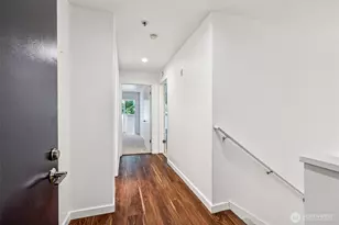 1425 Dexter Ave N, Seattle, WA 98109 - Photo 10