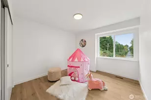 5622 Waller Rd E, Tacoma, WA 98443 - Photo 10