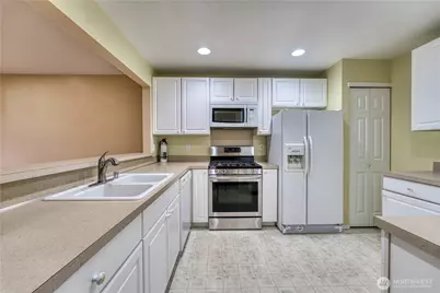 1048 NW Gladiola Court, Silverdale, WA 98383 - Photo 6