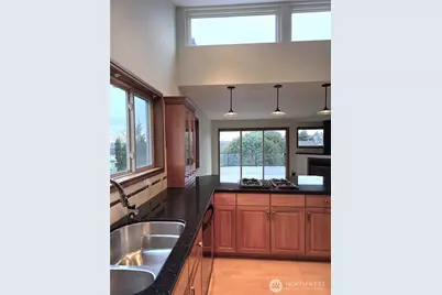 2329 W Smith Street, Seattle, WA 98119 - Photo 8
