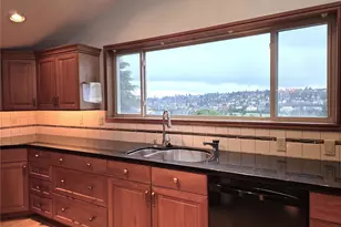 2329 W Smith St, Seattle, WA 98119 - Photo 12