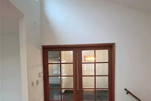 2329 W Smith St, Seattle, WA 98119 - Photo 16