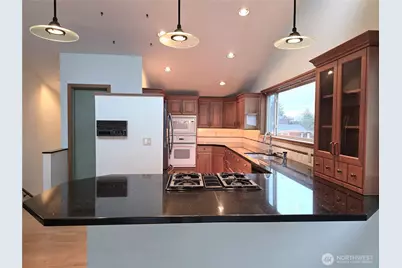 2329 W Smith Street, Seattle, WA 98119 - Photo 10