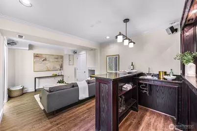 8907 5th Avenue NE, Seattle, WA 98115 - Photo 16