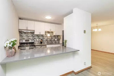 1808 S 118th Street #102, Seattle, WA 98168 - Photo 4