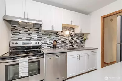 1808 S 118th Street #102, Seattle, WA 98168 - Photo 6