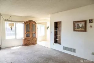 609 W Whitman St, College Place, WA 99324 - Photo 2