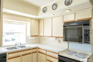 609 W Whitman St, College Place, WA 99324 - Photo 4