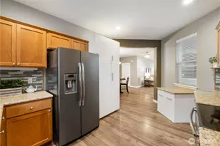 8300 Bainbridge Loop NE, Lacey, WA 98516 - Photo 10