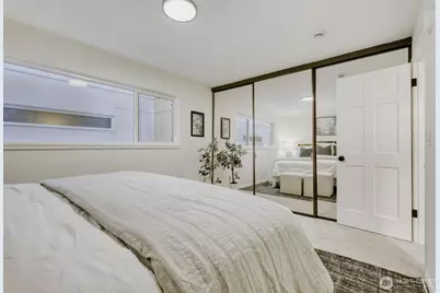 2501 Canterbury Lane E #215, Seattle, WA 98112 - Photo 18