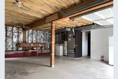 13051 37th Avenue NE, Seattle, WA 98125 - Photo 16