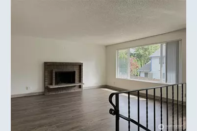 13051 37th Avenue NE, Seattle, WA 98125 - Photo 4