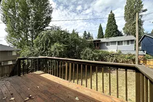 13051 37th Ave NE, Seattle, WA 98125 - Photo 8