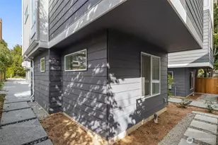 911 N 98th St, Seattle, WA 98103 - Photo 22