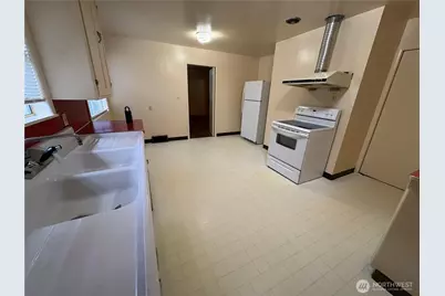 2001 NE 177th Street, Shoreline, WA 98155 - Photo 14