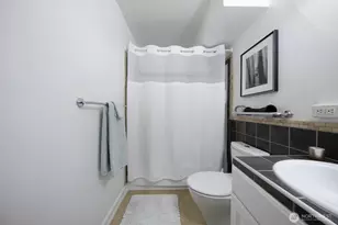 308 E Republican St, Seattle, WA 98102 - Photo 20