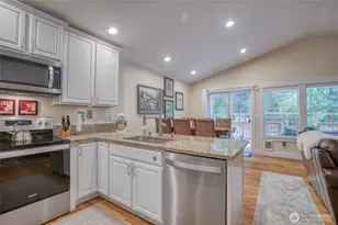 789 Island Cir SE, Ocean Shores, WA 98569 - Photo 8