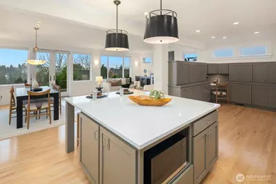 2901 28th Avenue W, Seattle, WA 98199 - Photo 10