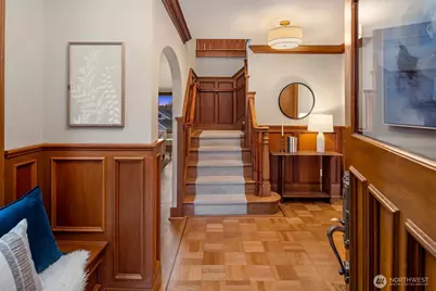 4117 43rd Avenue NE, Seattle, WA 98105 - Photo 2