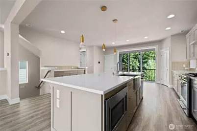 2204 176th Place SW #3, Lynnwood, WA 98037 - Photo 4