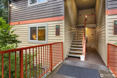 11058 NE 33rd Place #D3, Bellevue, WA 98004 - Photo 2