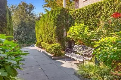 726 Boylston Avenue E #9, Seattle, WA 98102 - Photo 22