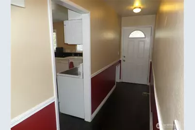 32 NE Tremont Drive, College Place, WA 99324 - Photo 2