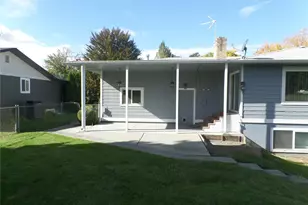 32 NE Tremont Dr, College Place, WA 99324 - Photo 26