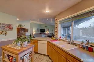 30214 H St, Ocean Park, WA 98640 - Photo 10