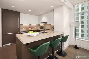 583 Battery St, Seattle, WA 98121 - Photo 4