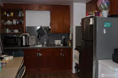 10415 Wilkeson Street S, Tacoma, WA 98444 - Photo 8