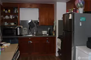 10415 Wilkeson St S, Tacoma, WA 98444 - Photo 8