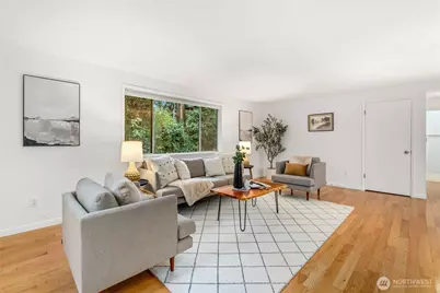 3811 NE 117th St, Seattle, WA 98125 - Photo 6