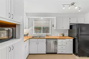 3811 NE 117th St, Seattle, WA 98125 - Photo 10