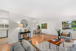 3811 NE 117th St, Seattle, WA 98125 - Photo 4