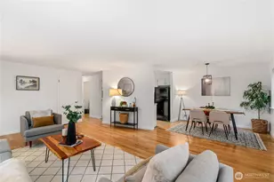 3811 NE 117th St, Seattle, WA 98125 - Photo 2