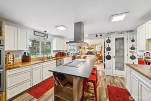 5318 W Tapps Dr E, Lake Tapps, WA 98391 - Photo 10