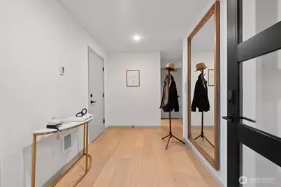 4104 49th Avenue SW, Seattle, WA 98116 - Photo 4