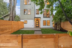 4104 49th Ave SW, Seattle, WA 98116 - Photo 2