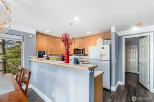 15325 Sunwood Blvd, Tukwila, WA 98188 - Photo 8