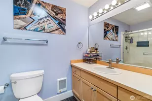 15325 Sunwood Blvd, Tukwila, WA 98188 - Photo 16