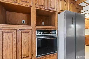 919 Cascade Dr, Longview, WA 98632 - Photo 8