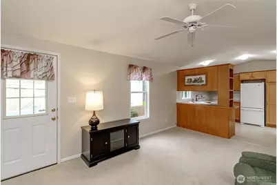 8410 143 Avenue Ct E, Puyallup, WA 98372 - Photo 4