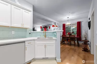 8943 Gravelly Lake Drive SW #2, Lakewood, WA 98499 - Photo 10