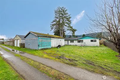 1006 Fidalgo Street, Sedro Woolley, WA 98284 - Photo 2