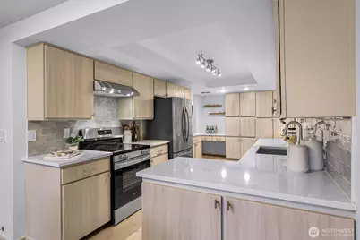 9727 NE Juanita Drive #308, Kirkland, WA 98034 - Photo 16