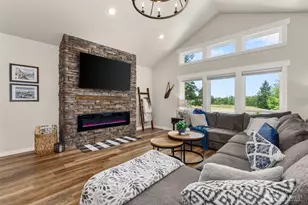 119 Redwood Ln, Onalaska, WA 98570 - Photo 10