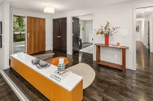 7 Lewis Ln, Mercer Island, WA 98040 - Photo 4