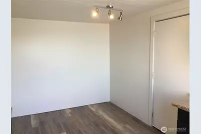 2808 Hoyt Avenue #302, Everett, WA 98201 - Photo 6